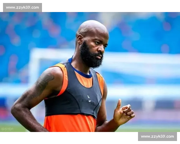 伤退不馁！克雷桑晒中超出场图传递积极信号