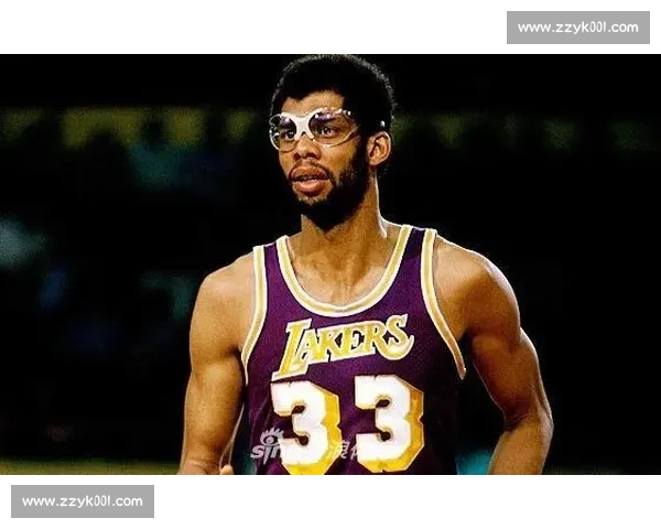 从天勾到传奇领袖卡里姆阿卜杜尔贾巴尔的篮球人生与精神力量